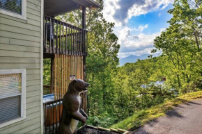 3 resort pools, pool table, hot tub, arcade! Gatlinburg